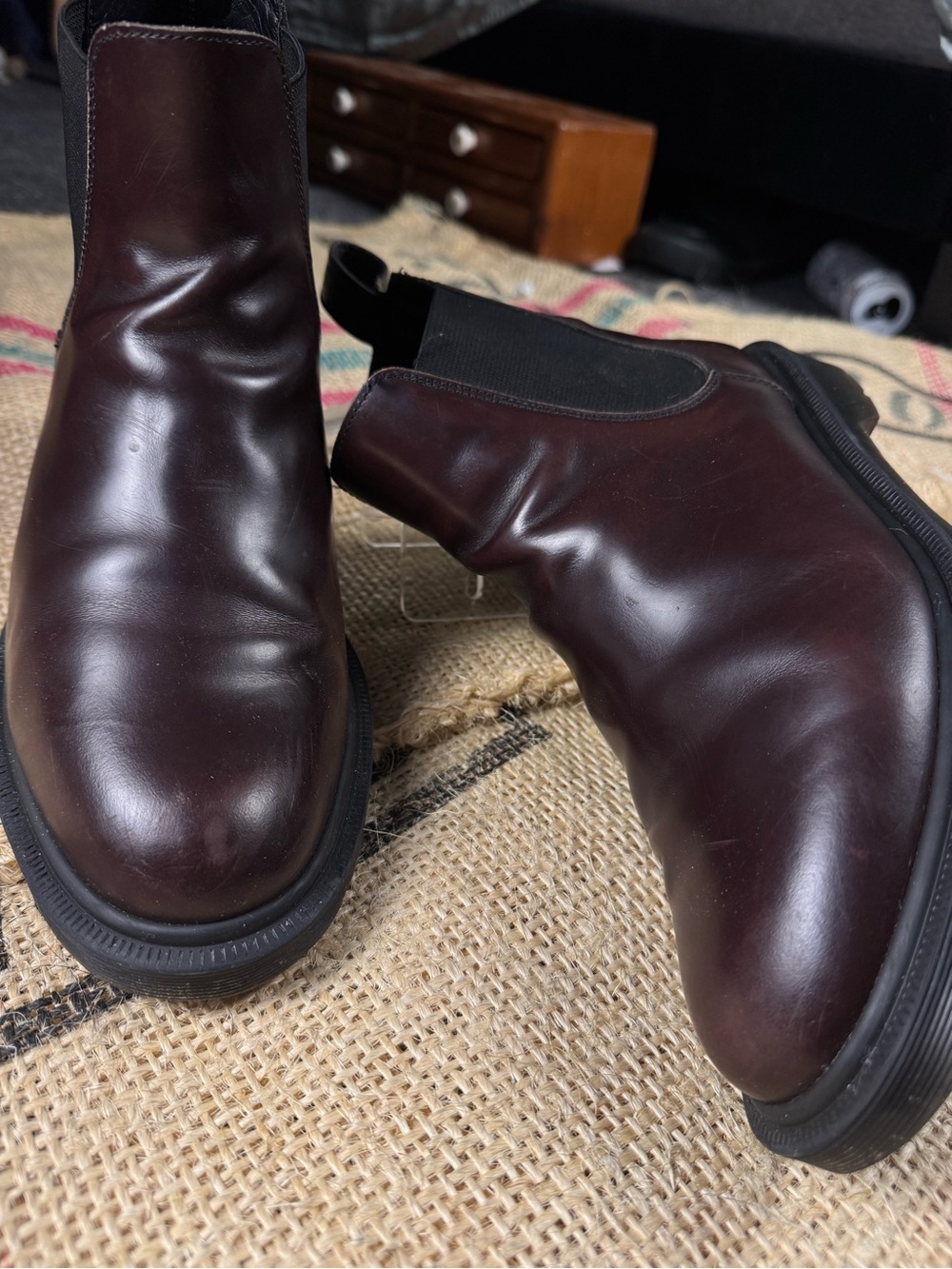 VINTAGE! Dr. Marten’s Men’s S 7.5 US/7 UK Chelsea Boots in Dark Brown/Burgundy